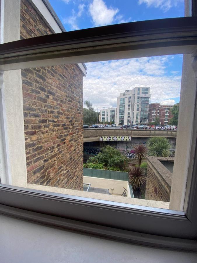 Notting Hill Next Door Bedroom In The Share Flat Londres Exterior foto